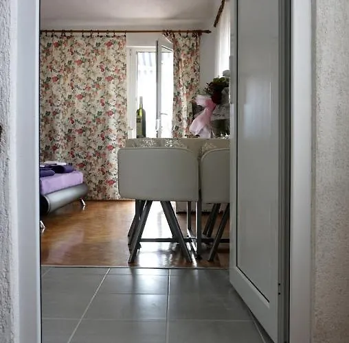 Apartment Muco Varos Split