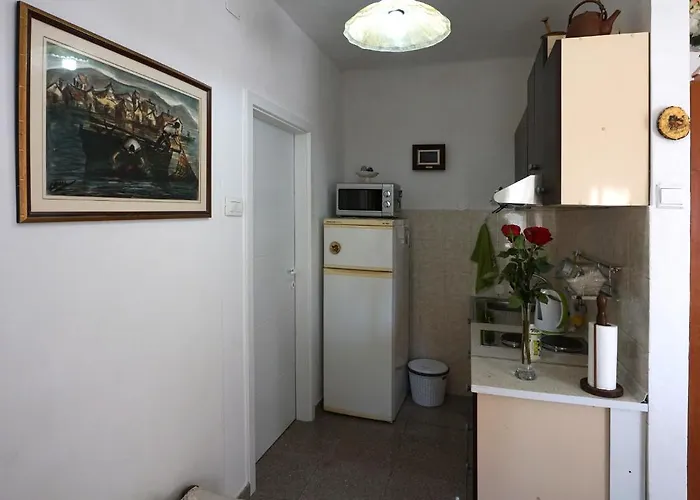 Apartment Muco Varos Split