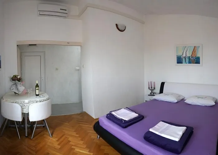 Muco Varos Apartment