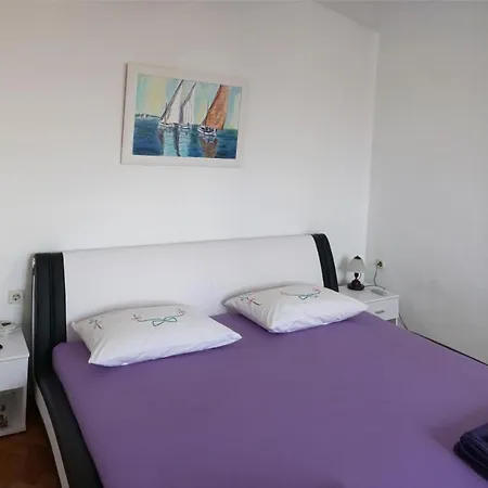 Muco Varos سبليت