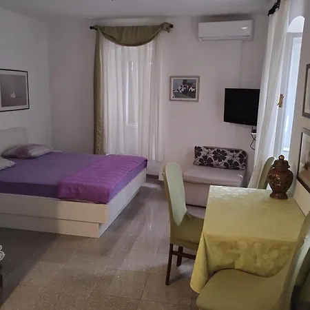 Muco Varos Apartman Split