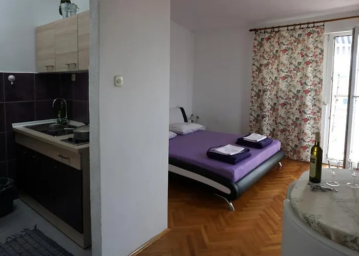 Apartman Muco Varos *