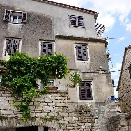 Muco Varos Apartman Split